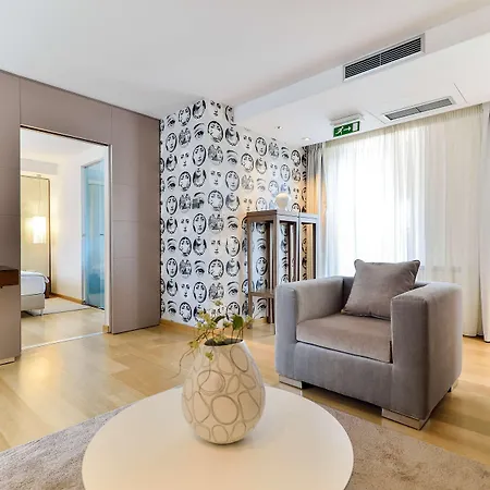 Art Hotel, A Member Of Radisson Individuals 4*